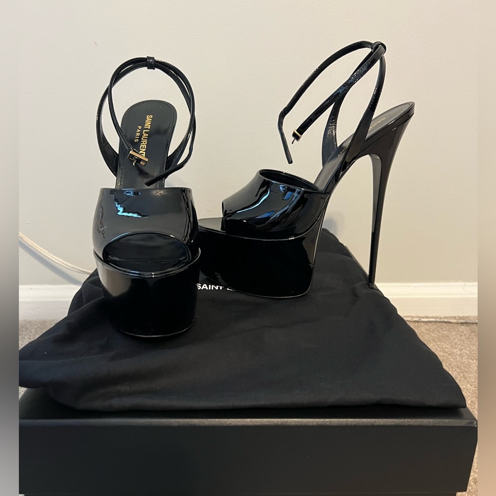 Saint Laurent Kika black patent leather heels 38